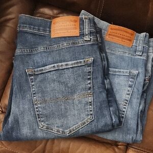 Lucky Brand Denim Jeans Lot Of 2 Dark & Light Wash 32x32 Excellent
